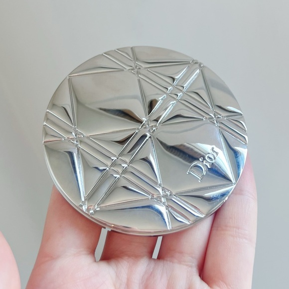 Dior Beauty Silver Double-Side Compact Mirror - Picture 5 of 6